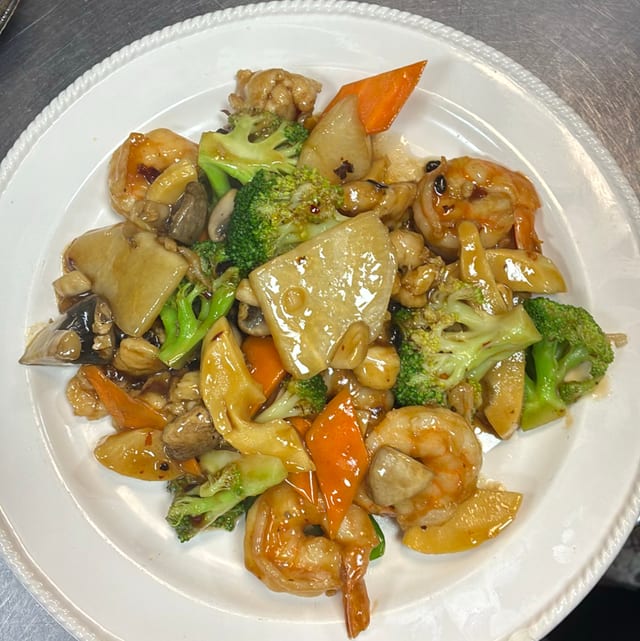 Shrimp with Hunan Sauce.
