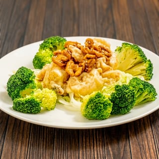Walnut Shrimp in Cream Sauce