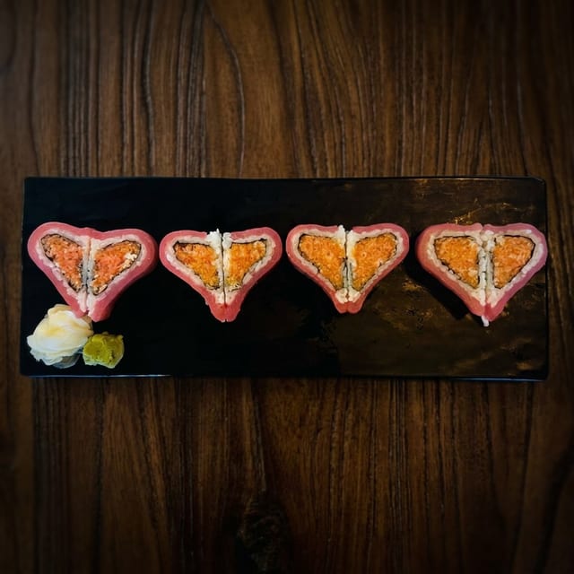 Sweet Heart Roll (8 pc).